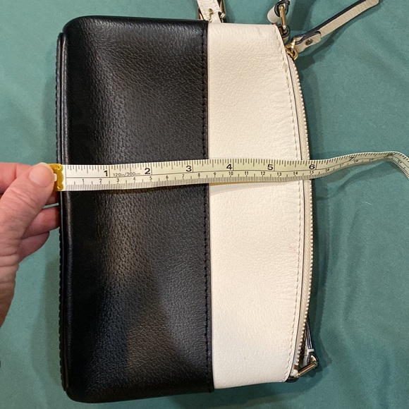 Kate Spade Purse - Picture 7 of 9